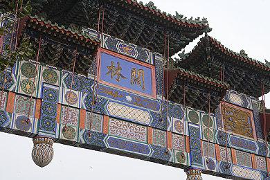 打僵尸动作生存游戏《勇闯死人谷：暗黑之日》现已推出试玩Demo 2025年正式发售